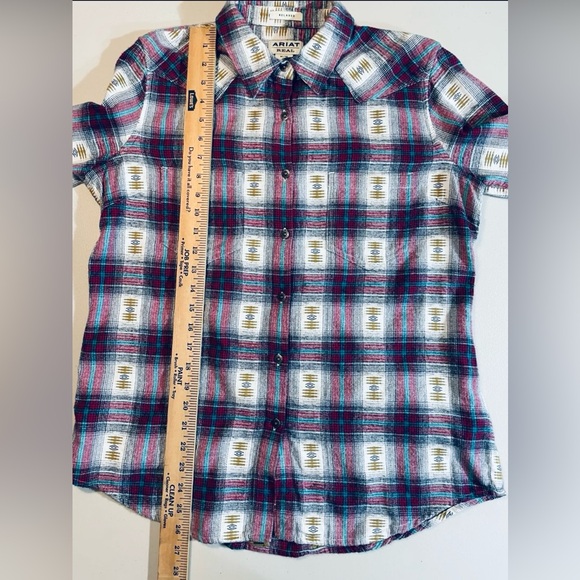 Ariat Women’s Medium Button Down Colorful Plaid Relaxed Shirt GUC - Picture 5 of 8